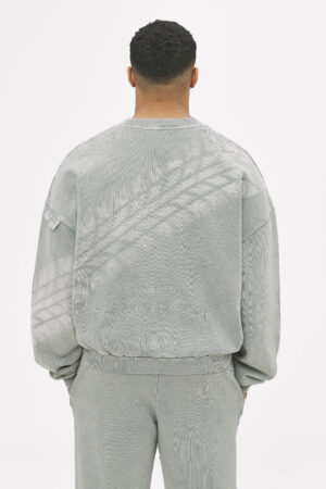 Halfbody_rollthedice_0003_HOOD_FIANCE_ECOM_APRIL43751