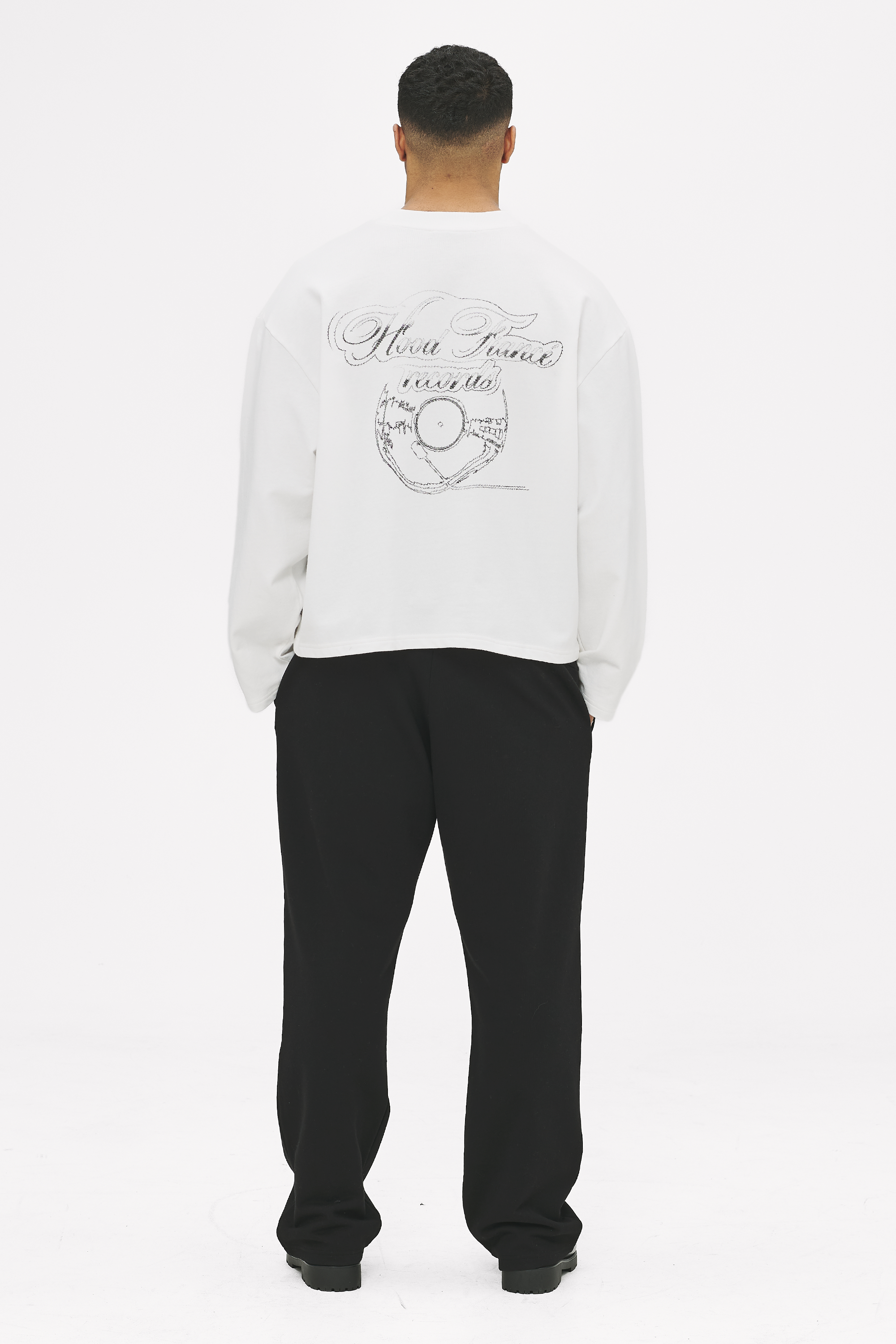 Ganzkörper_Back_STUDIO LONG SLEEVE OFF WHITE