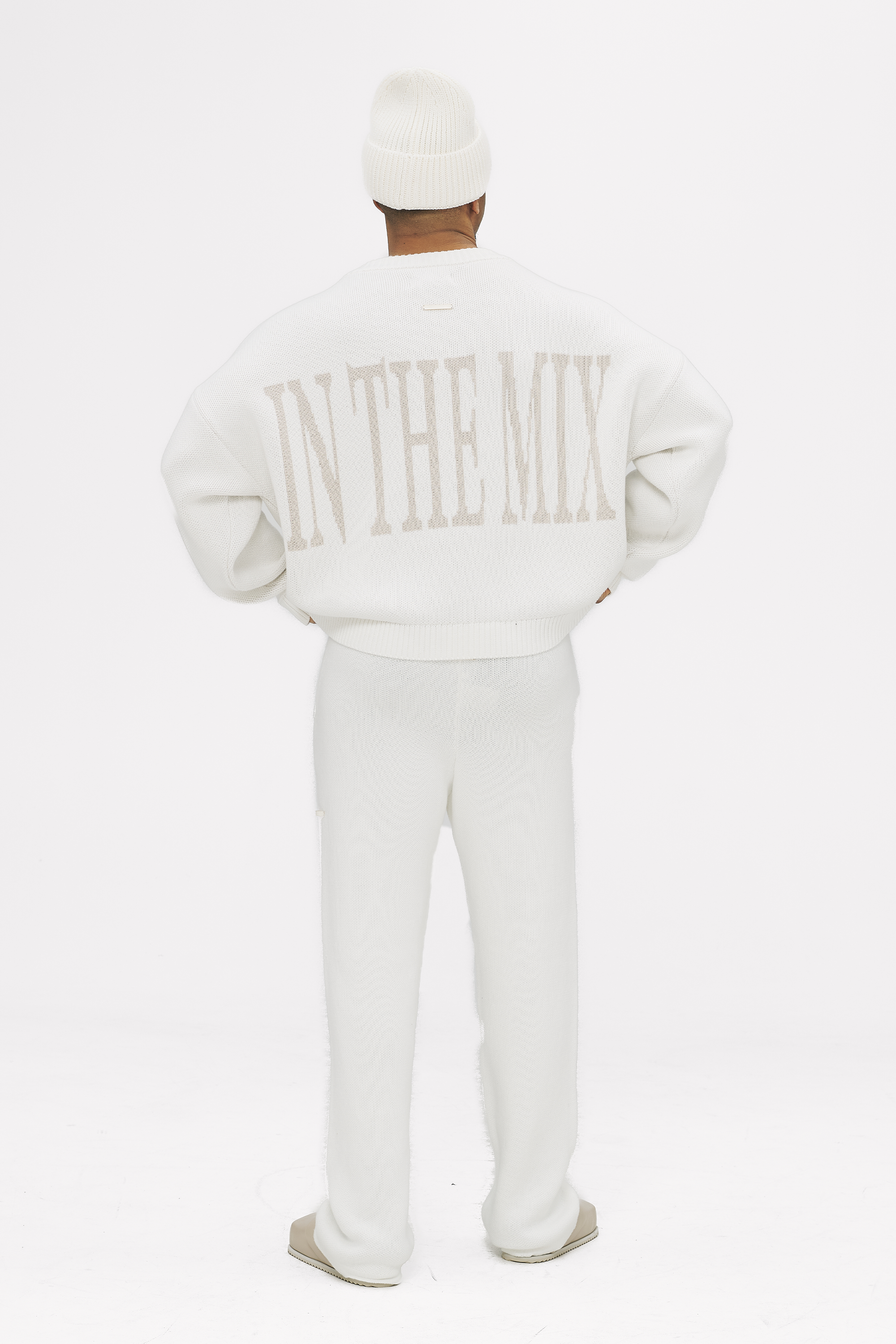 Ganzkörper_back_DRE BOXY HEAVY KNIT SWEATER