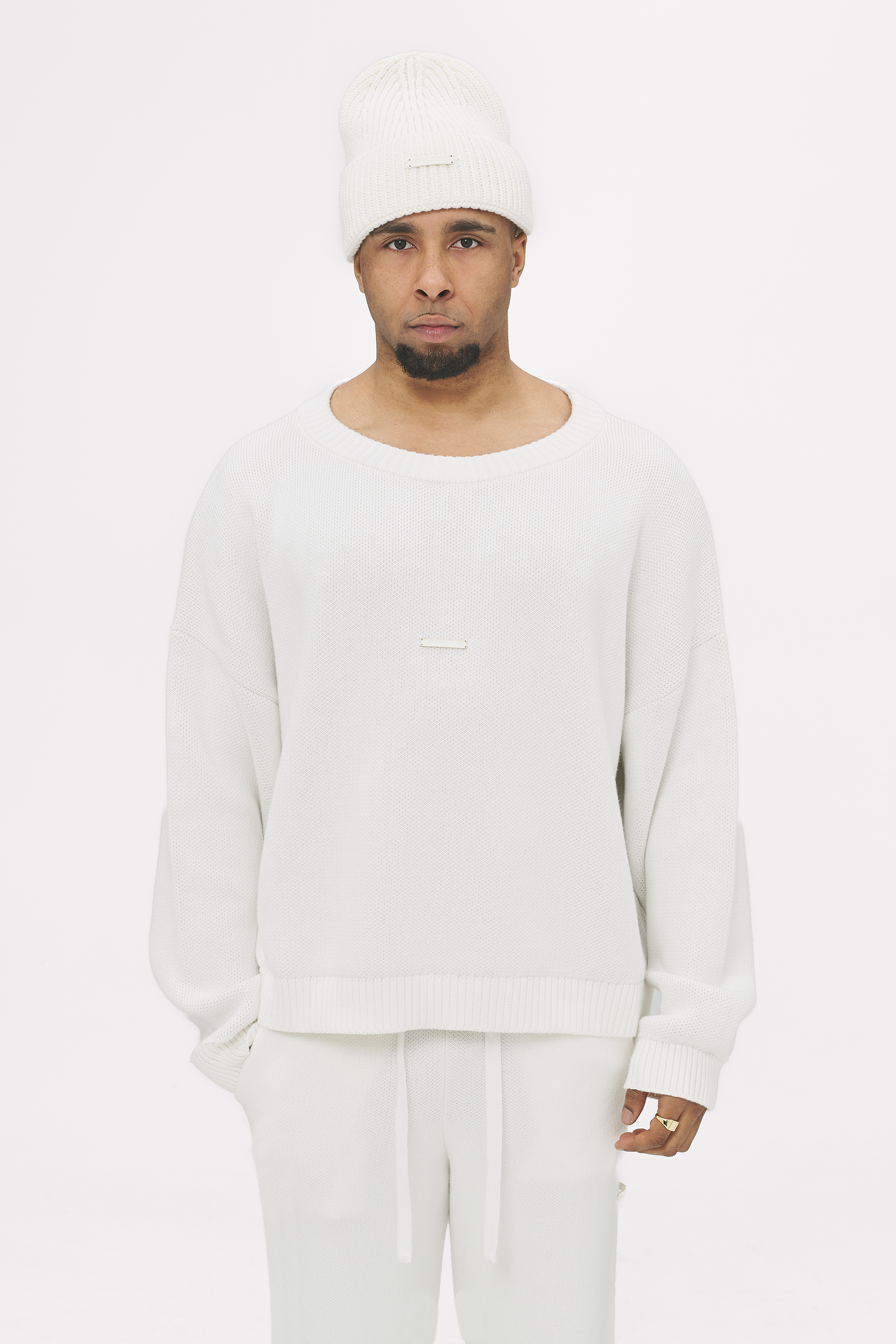 halfbodyback_DRE BOXY HEAVY KNIT SWEATER